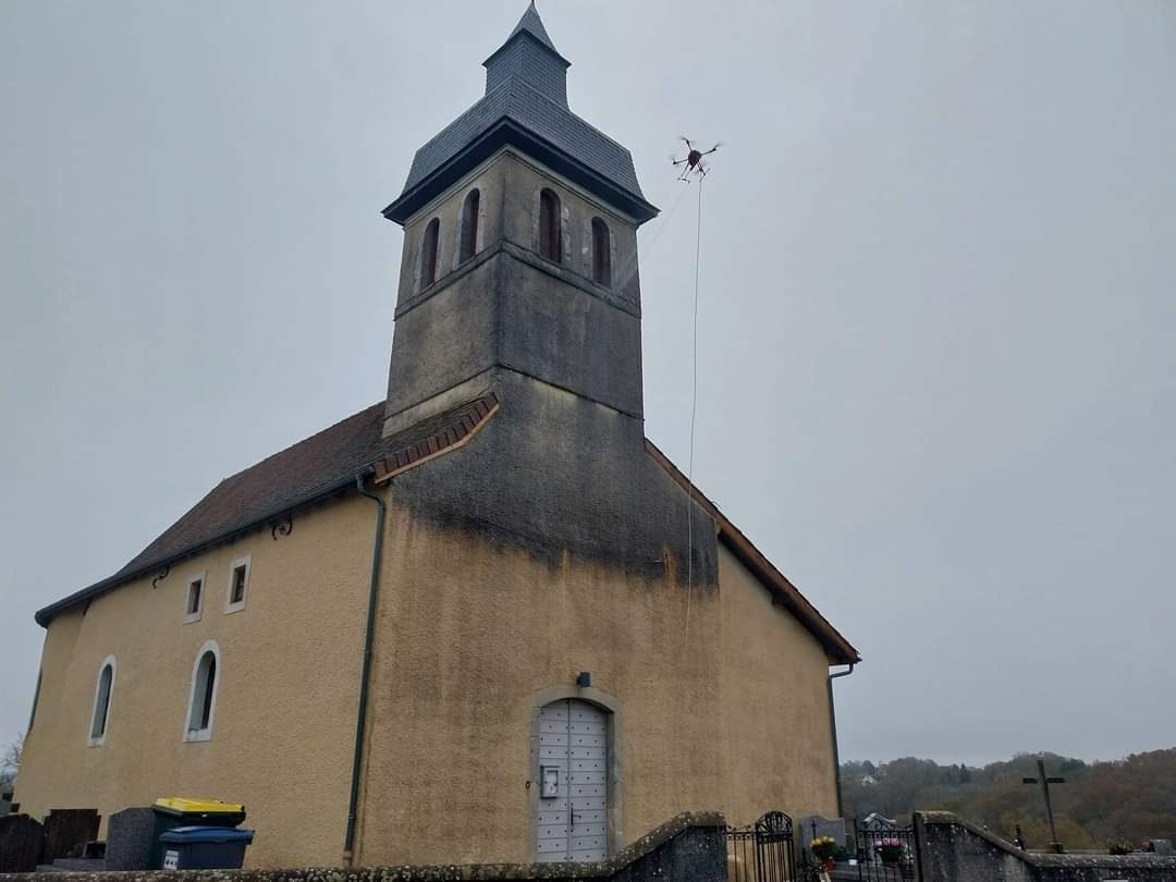 Église avant démoussage