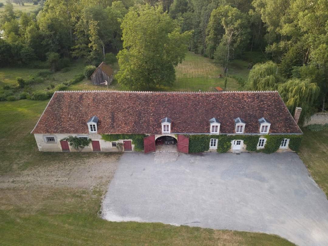 Longère avant démoussage toiture