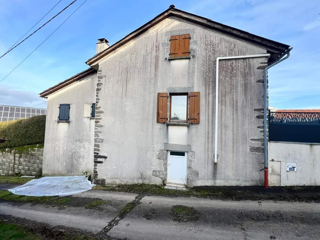 Maison avant nettoyage façade